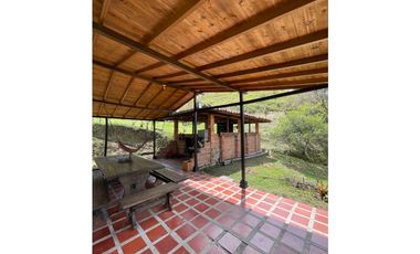 FINCA EN VENTA GUATAPÉ ANTIOQUIA