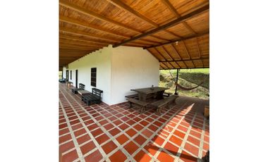 FINCA EN VENTA GUATAPÉ ANTIOQUIA