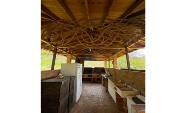 FINCA EN VENTA GUATAPÉ ANTIOQUIA