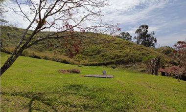 FINCA EN VENTA GUATAPÉ ANTIOQUIA