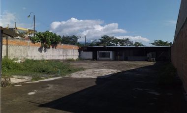 LOTE EN VENTA, VILLAVICENCIO SOBRE VIA PRINCIPAL