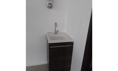 Se Alquila local en la Av Santander Manizales