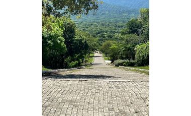 LOTES CONJUNTO CERRADO EN BONDA