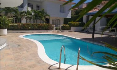 Casa en conjunto cerrado cerca del mar Santa Marta 001