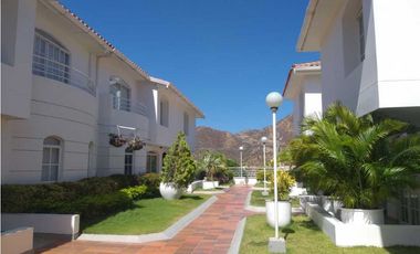 Casa en conjunto cerrado cerca del mar Santa Marta 001