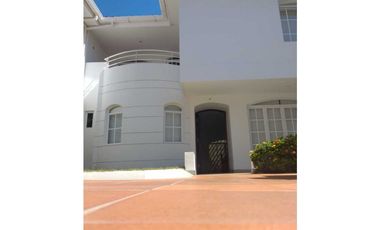Casa en conjunto cerrado cerca del mar Santa Marta 001