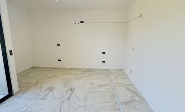 Casa en venta con acceso a amplia área verde en Monte Novo