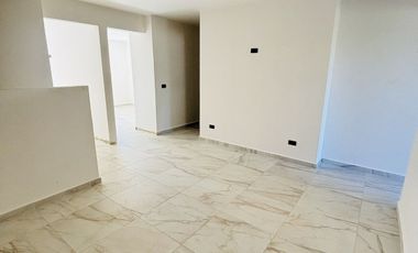 Casa en venta con acceso a amplia área verde en Monte Novo