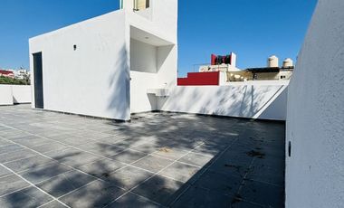 Casa en venta con acceso a amplia área verde en Monte Novo