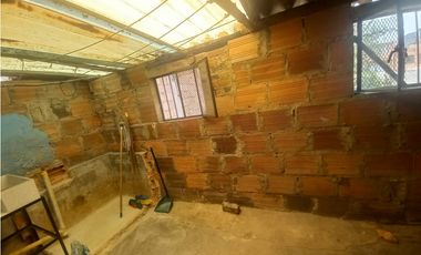 ACSI 1004. Casa Lote en venta, Madrid Cundinamarca