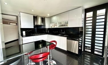 OFREZCO VENTA PENTHOUSE LA CALLEJA BAJA