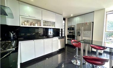 OFREZCO VENTA PENTHOUSE LA CALLEJA BAJA