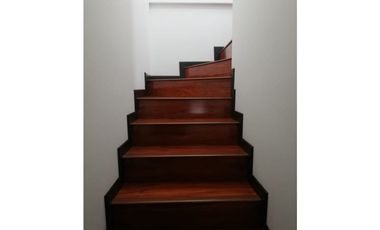 OFREZCO VENTA PENTHOUSE LA CALLEJA BAJA