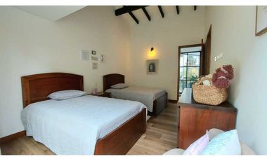 Majestuosa Casa Campestre en El Retiro, zona Centro