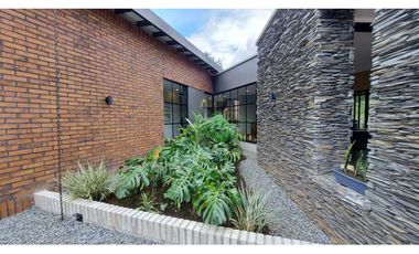 Majestuosa Casa Campestre en El Retiro, zona Centro