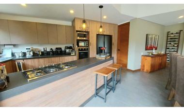 Majestuosa Casa Campestre en El Retiro, zona Centro