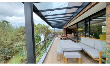 Majestuosa Casa Campestre en El Retiro, zona Centro