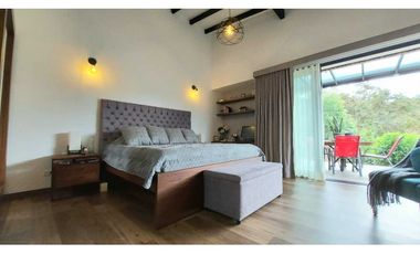 Majestuosa Casa Campestre en El Retiro, zona Centro