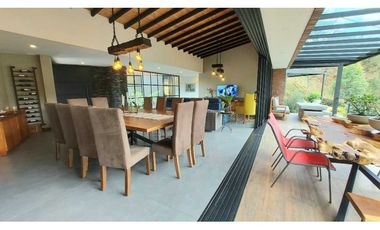 Majestuosa Casa Campestre en El Retiro, zona Centro