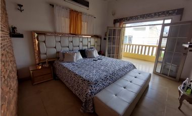 SE VENDE Y/O PERMUTA CASA DE TRES PISOS EN LOS ANGELES MONTERA