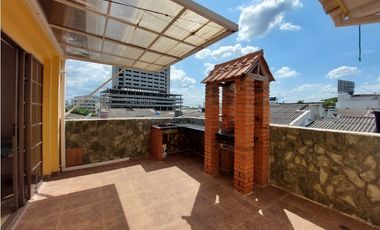 SE VENDE Y/O PERMUTA CASA DE TRES PISOS EN LOS ANGELES MONTERA