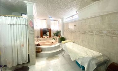 SE VENDE CASA CON SEIS APARTAMENTOS EN BAVARIA, SANTA MARTA