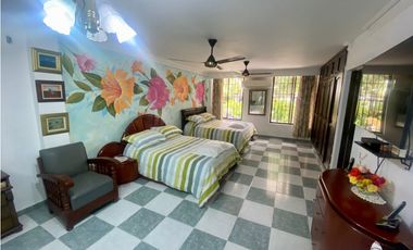 SE VENDE CASA CON SEIS APARTAMENTOS EN BAVARIA, SANTA MARTA