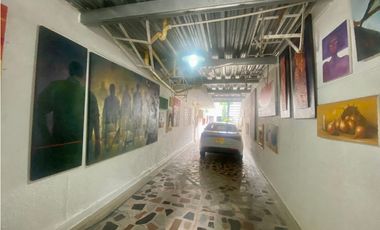 SE VENDE CASA CON SEIS APARTAMENTOS EN BAVARIA, SANTA MARTA