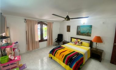 SE VENDE CASA CON SEIS APARTAMENTOS EN BAVARIA, SANTA MARTA