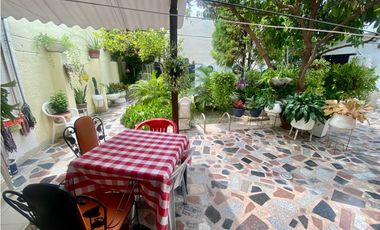 SE VENDE CASA CON SEIS APARTAMENTOS EN BAVARIA, SANTA MARTA