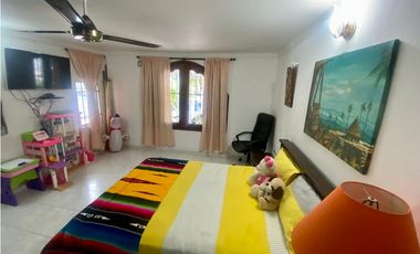 SE VENDE CASA CON SEIS APARTAMENTOS EN BAVARIA, SANTA MARTA
