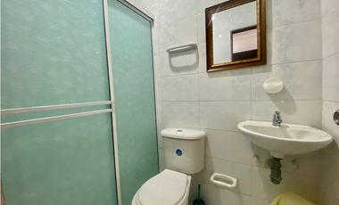 SE VENDE CASA CON SEIS APARTAMENTOS EN BAVARIA, SANTA MARTA
