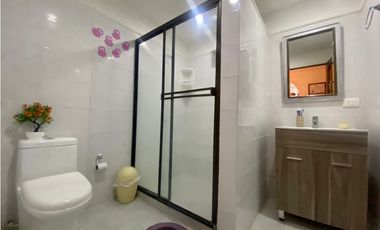 SE VENDE CASA CON SEIS APARTAMENTOS EN BAVARIA, SANTA MARTA