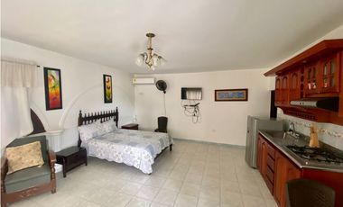 SE VENDE CASA CON SEIS APARTAMENTOS EN BAVARIA, SANTA MARTA