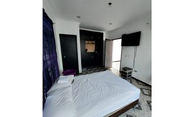 SE VENDE APARTAMENTO DE DOS PISOS EN EL CENTRO DE MONTERA