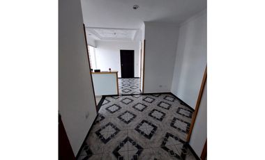 SE VENDE APARTAMENTO DE DOS PISOS EN EL CENTRO DE MONTERA