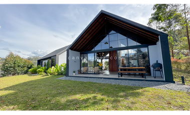 Venta de Casa Campestre en Parcelación El Retiro