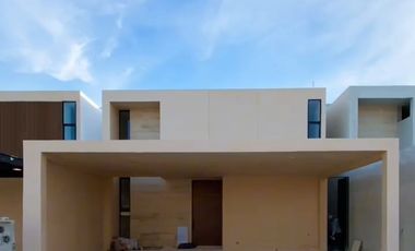 ULTIMA CASA EN VENTA EN PRIVADA CON AMENIDADES AL NORTE DE MERIDA