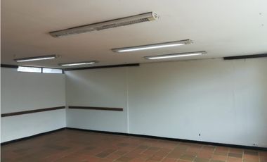 Arriendo Edificio El Lago