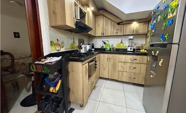 SE VENDE CASA 1 PISO EN CAMPO VALDEZ FRENTE AL HOSPITAL INFANTIL