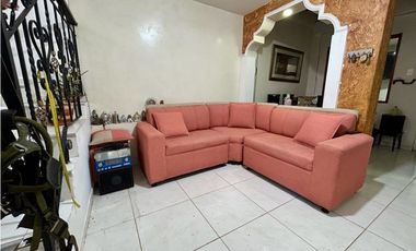 SE VENDE CASA 1 PISO EN CAMPO VALDEZ FRENTE AL HOSPITAL INFANTIL