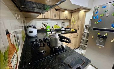 SE VENDE CASA 1 PISO EN CAMPO VALDEZ FRENTE AL HOSPITAL INFANTIL