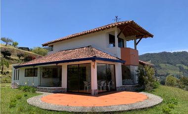 Venta de casa campestre en la vía la ceja a la unión