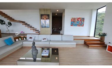 Casa campestre en parcelación cerrada en venta Yumbo Valle Colombia