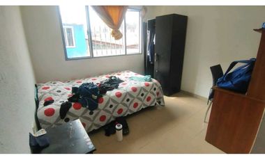 Casa rentable de 600 mill en La Gran vía de Tena, 24 habitaciones.