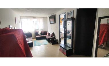Casa rentable de 600 mill en La Gran vía de Tena, 24 habitaciones.
