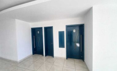 Oficina en renta amueblada, Zona Plateada Fente a Galerías.