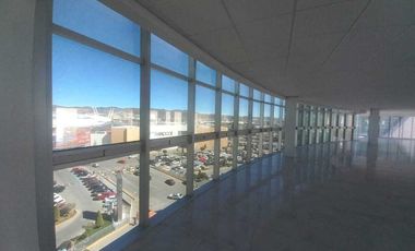 Oficina en renta amueblada, Zona Plateada Fente a Galerías.