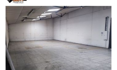 BODEGA EN ARRIENDO 1.690 M2 DENTRO DE PARQUE IND. MONTEVIDEO