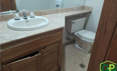 ARRIENDO OFICINA EN GUAYABAL